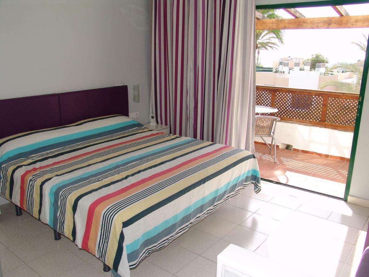 Moderno Apartamento Con Vistas Al Mar Playa Del Aguila  Exterior photo